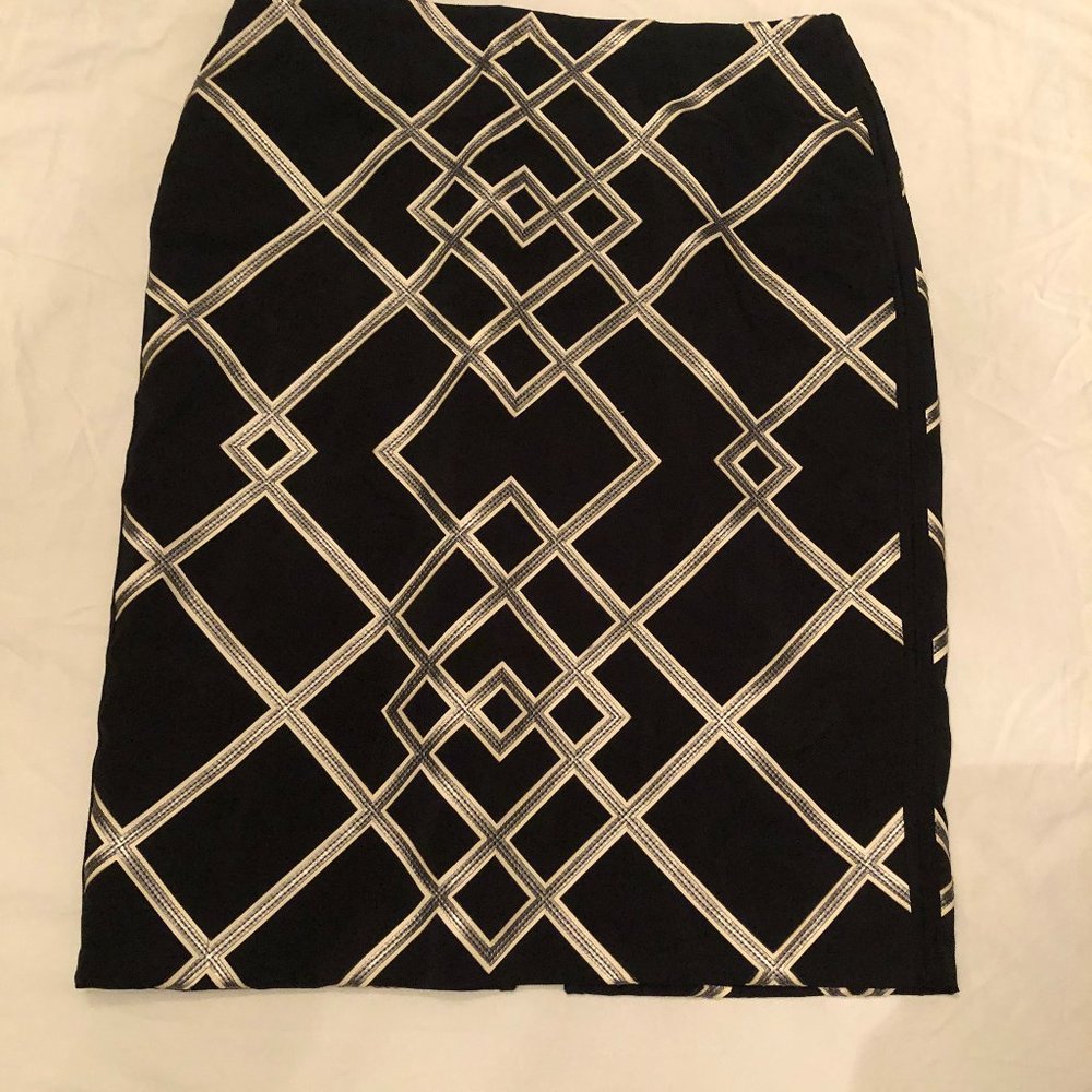 White House Black Market Skirt